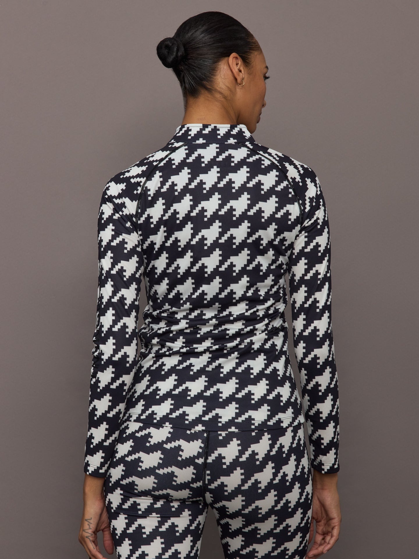 1/4 Base Layer Top - B&W Houndstooth - Image 4